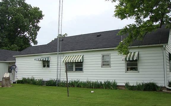 5th image of 15955 Peach Ave