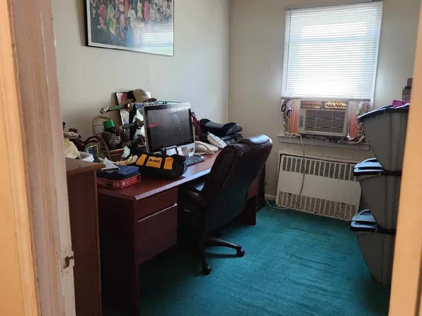 72-11 Burchell Avenue image 7 of 15