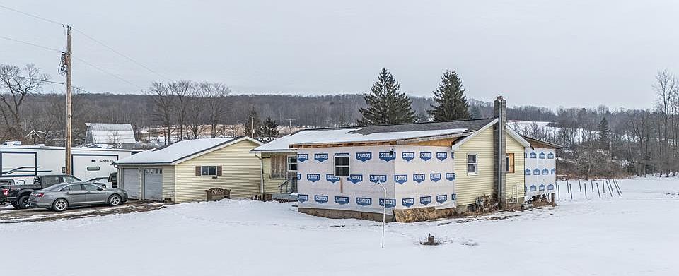 1st image of 740 White Rd