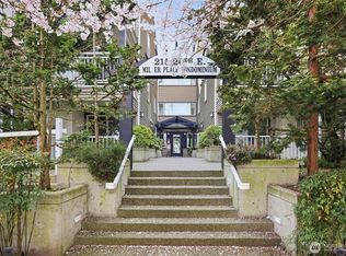 215 20th Avenue E #105, Seattle, WA