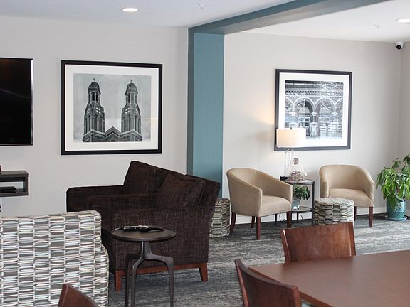 5th image of 118 S Washington St #319B
