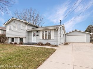 1412 N 9th Avenue Pl E, Newton, IA 50208