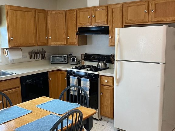 5th image of 1311 Ascot Ct