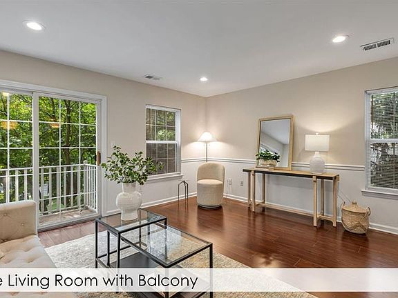 3rd image of 2119 Gunston Court