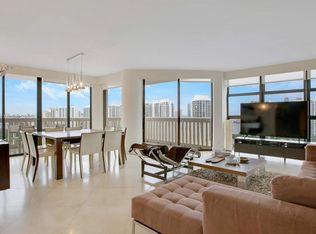 1000 W Island Blvd APT 2409, North Miami Beach, FL 33160