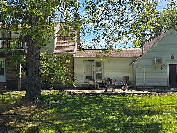 2nd image of 6667 Taylor Rd
