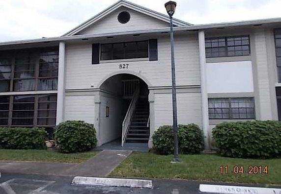 1st image of 827 NE 199th St APT 106