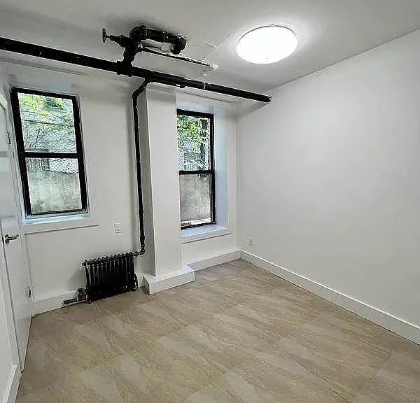 15 Westminster Rd #BASEMENT — Photo 8