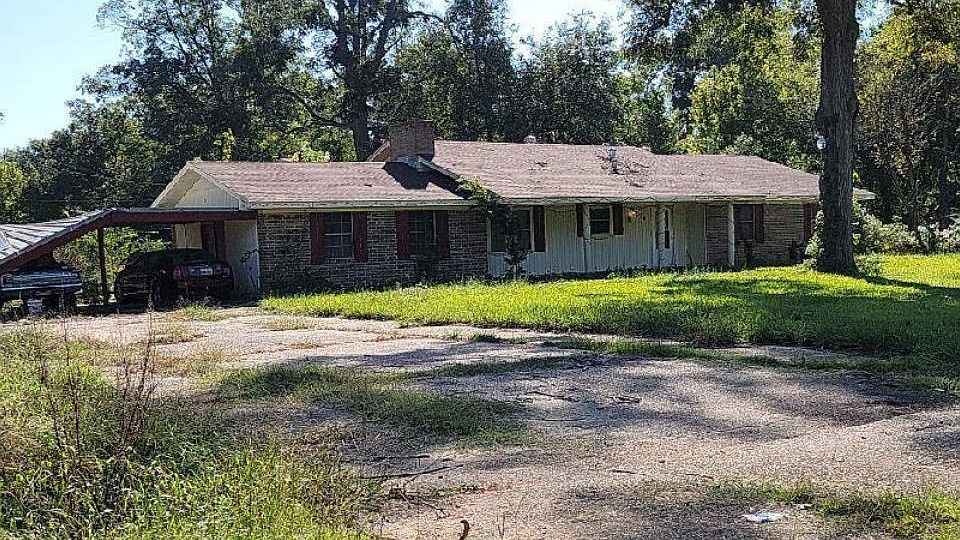2nd image of 270 Ralph St