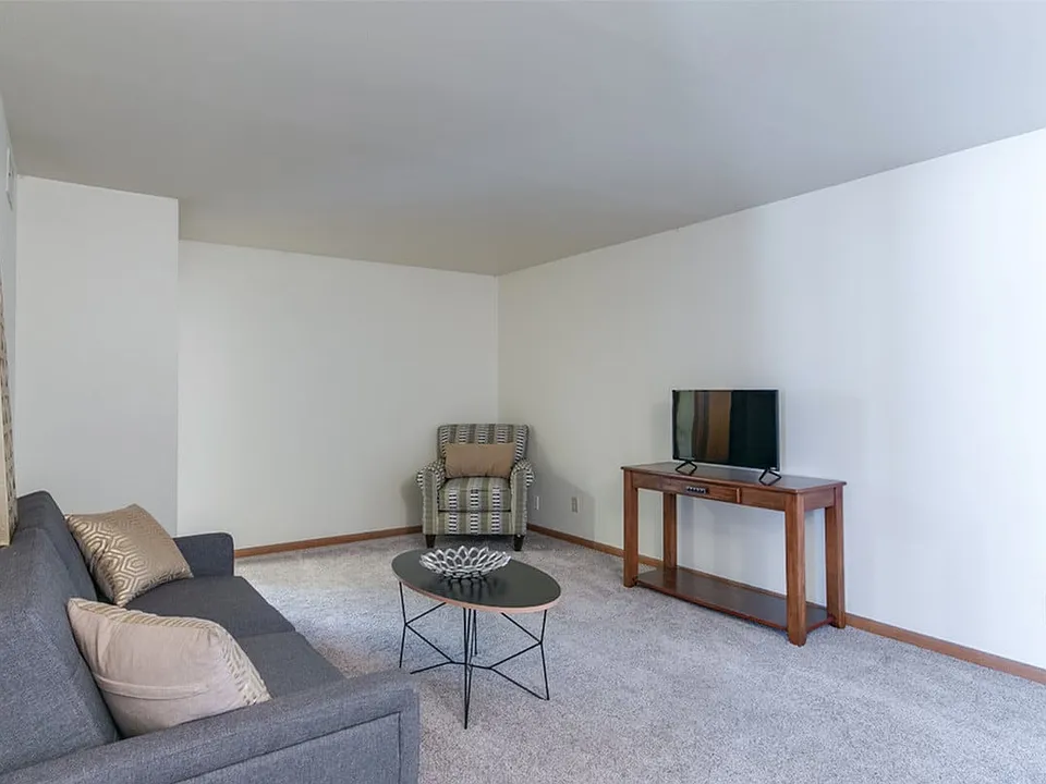 422 N 11th St