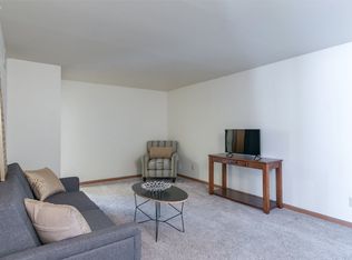 Lamplighter Park Plaza - 422 N. 11th, Manhattan, KS 66502