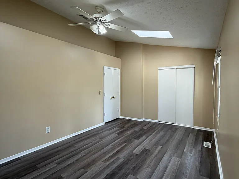 208 Wedgewood Way — Photo 31