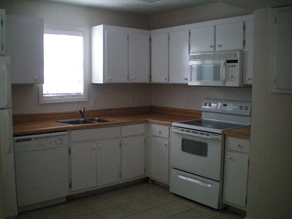 5th image of 905 E Island Square Dr #905