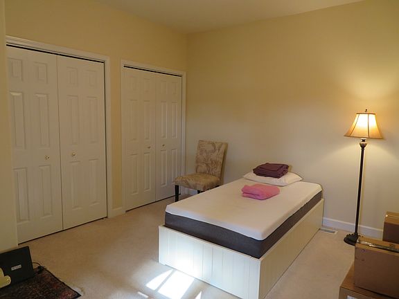 5th image of 174 Brentwood Dr