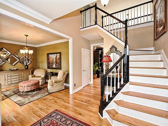 4th image of 10414 Sutherby Dr
