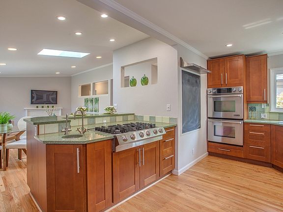 5th image of 15270 Winton Way