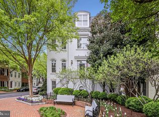 18 Franklin St, Alexandria, VA 22314