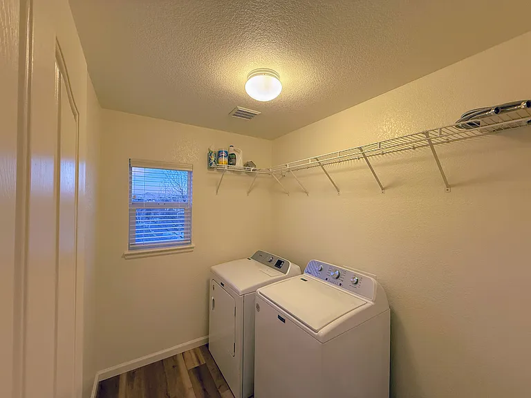 5747 Jaguar Way — Photo 31