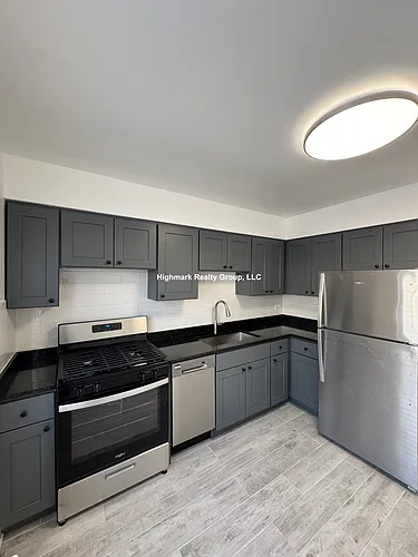 2752 W North Shore Ave Photo 1