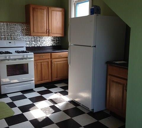 3rd image of 532 Auburn Ave