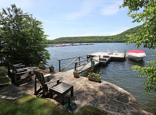 134 Sherry Ln, New Milford, CT 06776