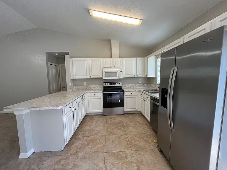 435 Magpie Ct — Photo 16