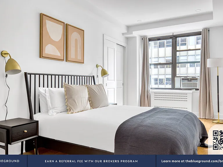 160 E 48th St #8G — Photo 8