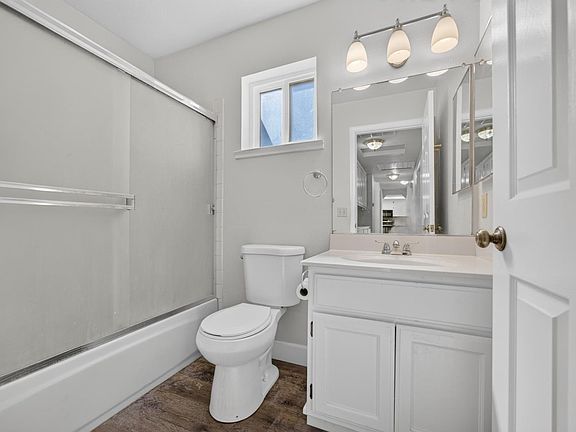 5th image of 3663 Many Oaks Ln