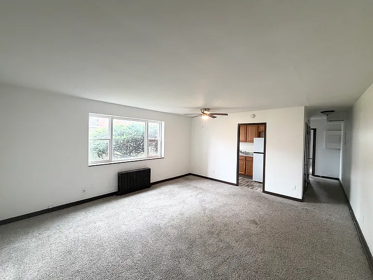 1680 Skyline Dr #8 — Photo 3