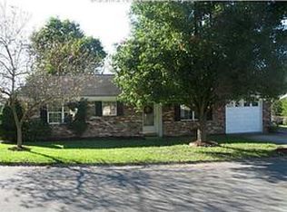 70 Riverdale Est, Winfield, WV 25213