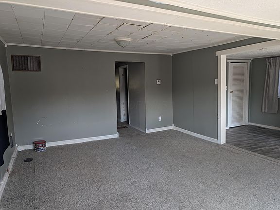 3rd image of 40 Spring St