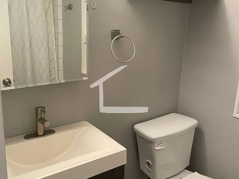 875 E 2nd St #2A — Photo 9
