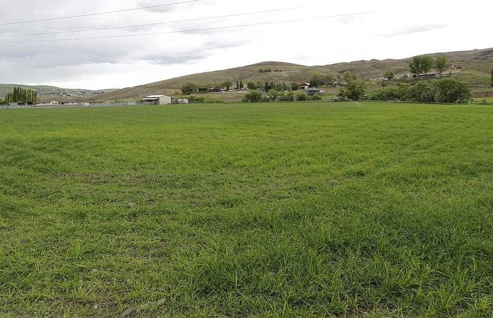 2nd image of Sagebrush Ln