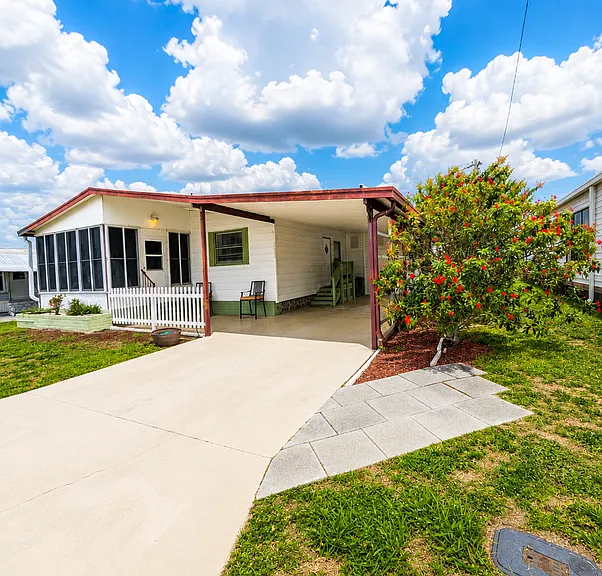 3404 Rainbow Ln — Photo 2