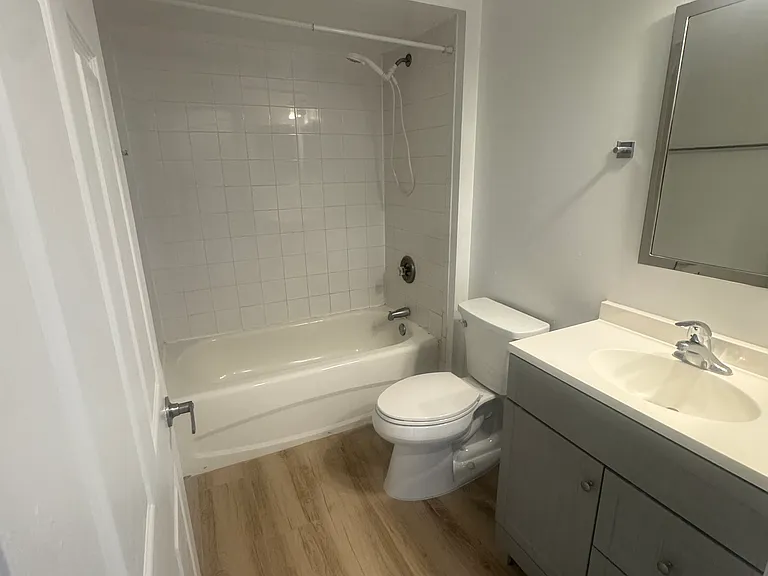123 SE 24th Ave #125 — Photo 6