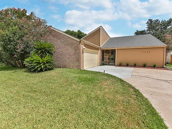 2nd image of 11826 Briar Forest Dr