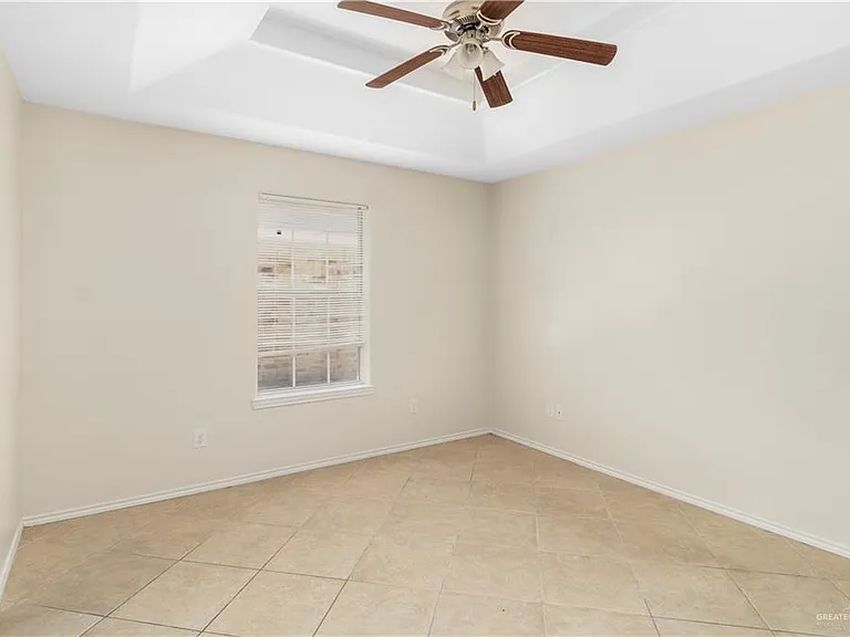 1929 Lacywood Dr — Photo 10