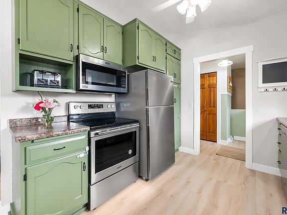 5th image of 5704 W Walden Dr
