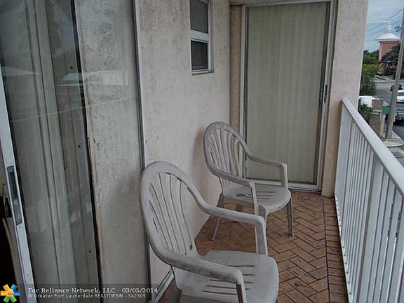 5th image of 32 NE 22nd Ave APT 303