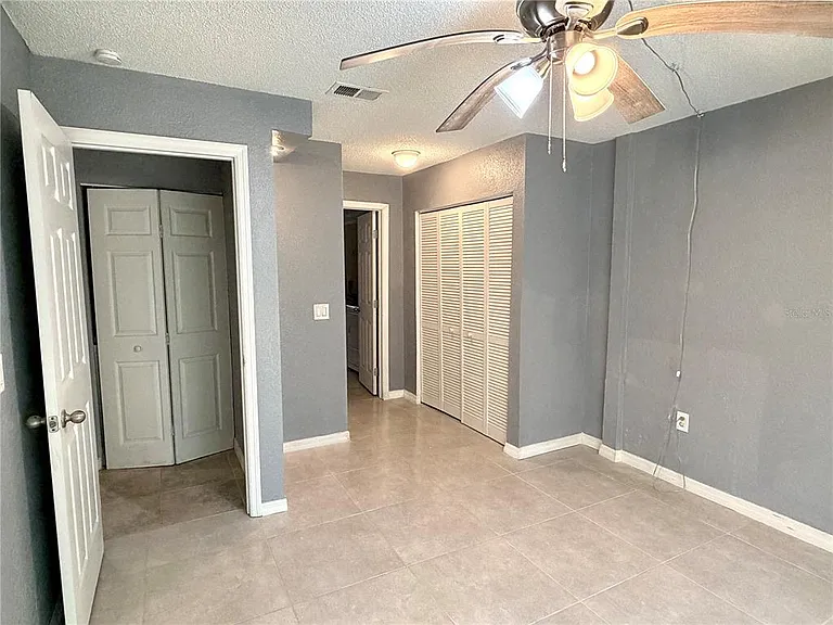 564 Breckenridge Vlg #106 — Photo 19