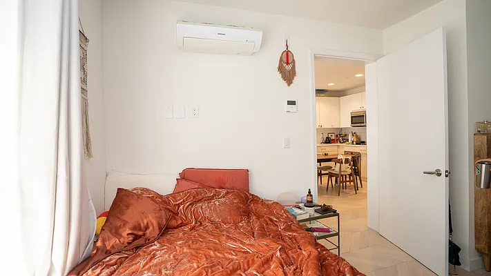 Rented by Nooklyn NYC LLC | media 22