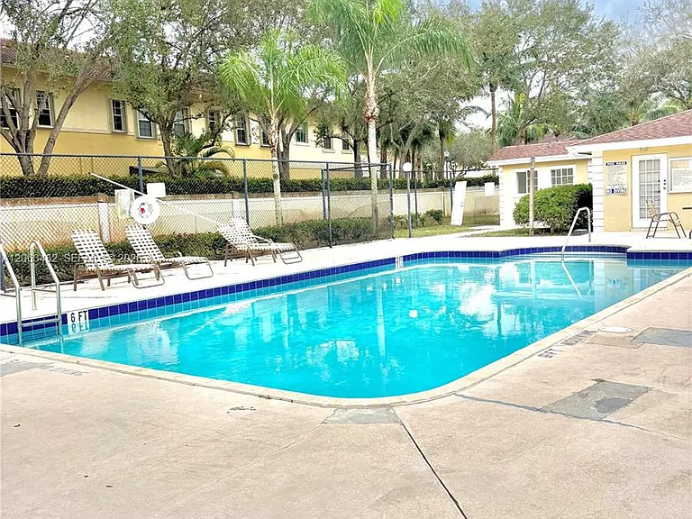 1005 Palm Beach Trace Dr #1005 — Photo 23