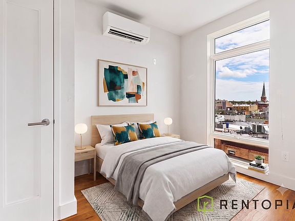 4th image of 310 Graham Ave #3B