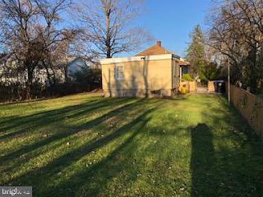 2nd image of 717 Pear St