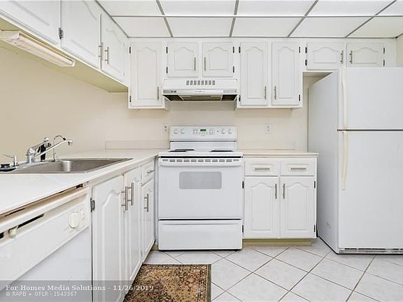 3rd image of 1203 Bahama Bnd APT D2