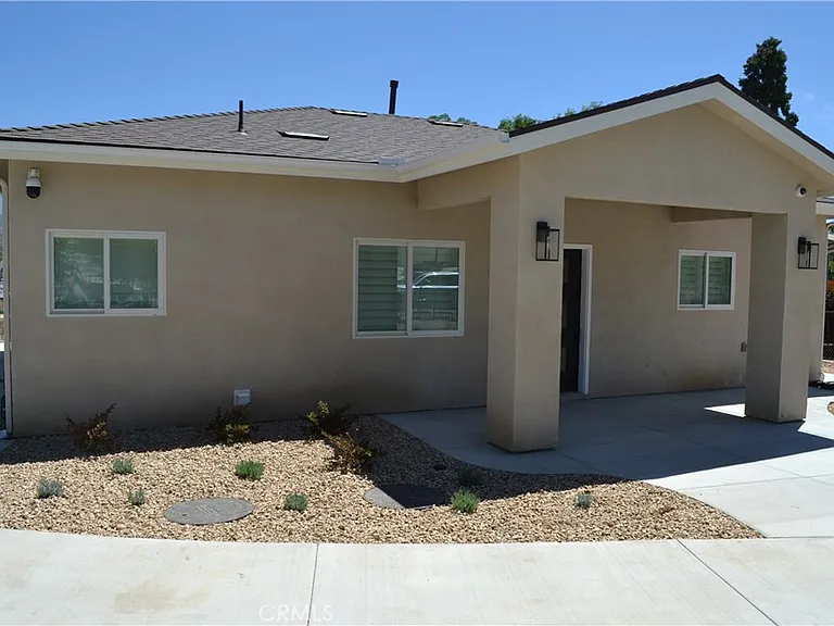 12747 Hilltop Dr #B — Photo 2