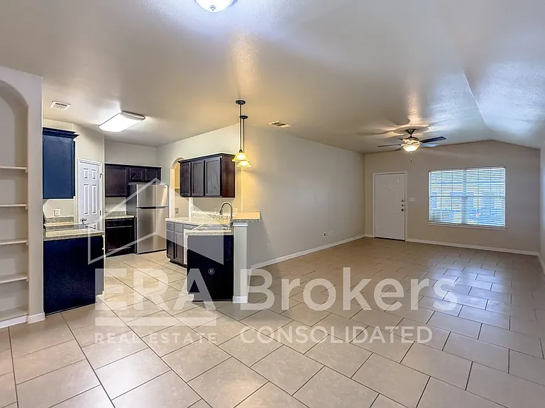 1400 Loyal Ln #A — Photo 6