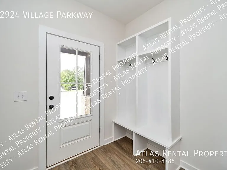22924 Village Pkwy — Photo 7