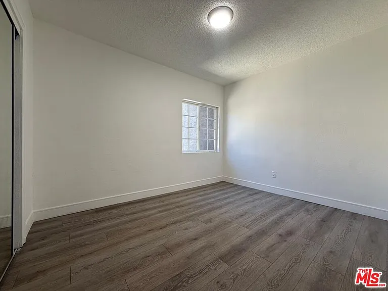 6742 Radford Ave — Photo 13