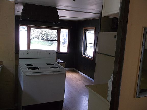 3rd image of 10107 Main St Lot 6